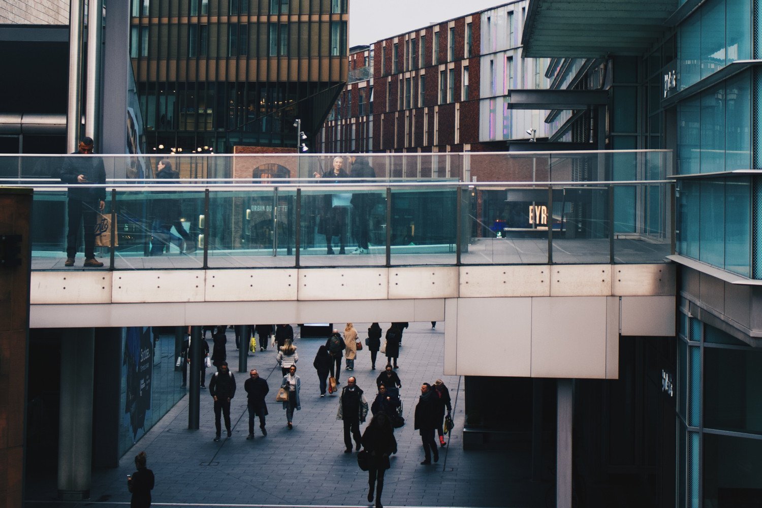 Urban Thrills? People’s experiences of British city and town centres, 1930s-1970s